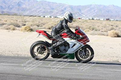 media/Dec-01-2025-Moto Forza (Mon) [[2daa91e15f]]/3-Beginner Group/Session 3 (Turn 16 Inside)/